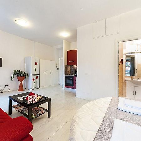 Luna Home Рим Екстериор снимка