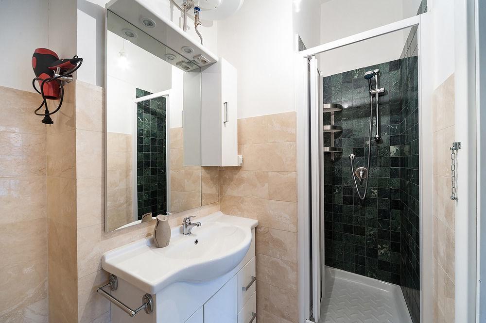 Luna Home Рим Екстериор снимка