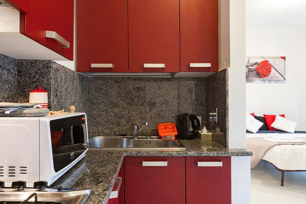 Luna Home Рим Екстериор снимка