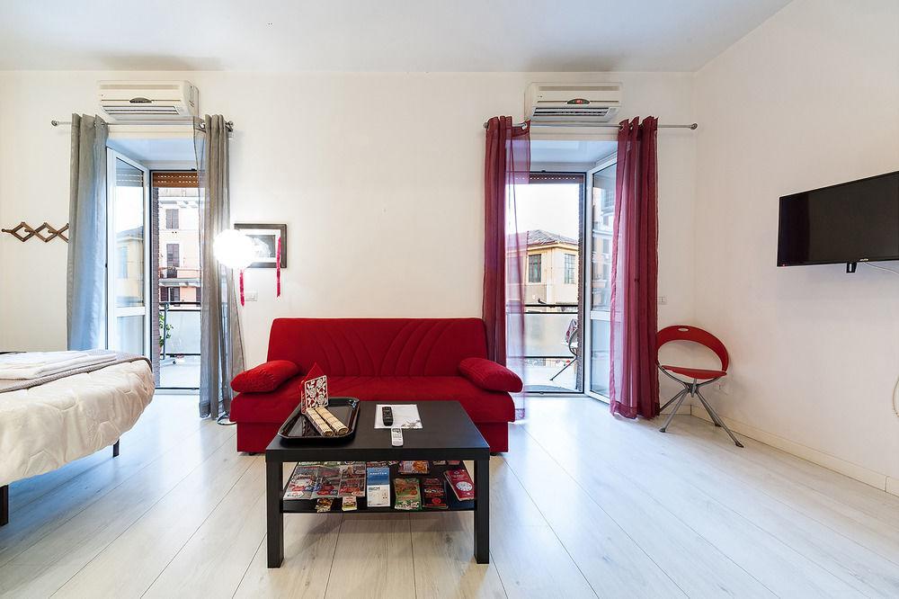 Luna Home Рим Екстериор снимка